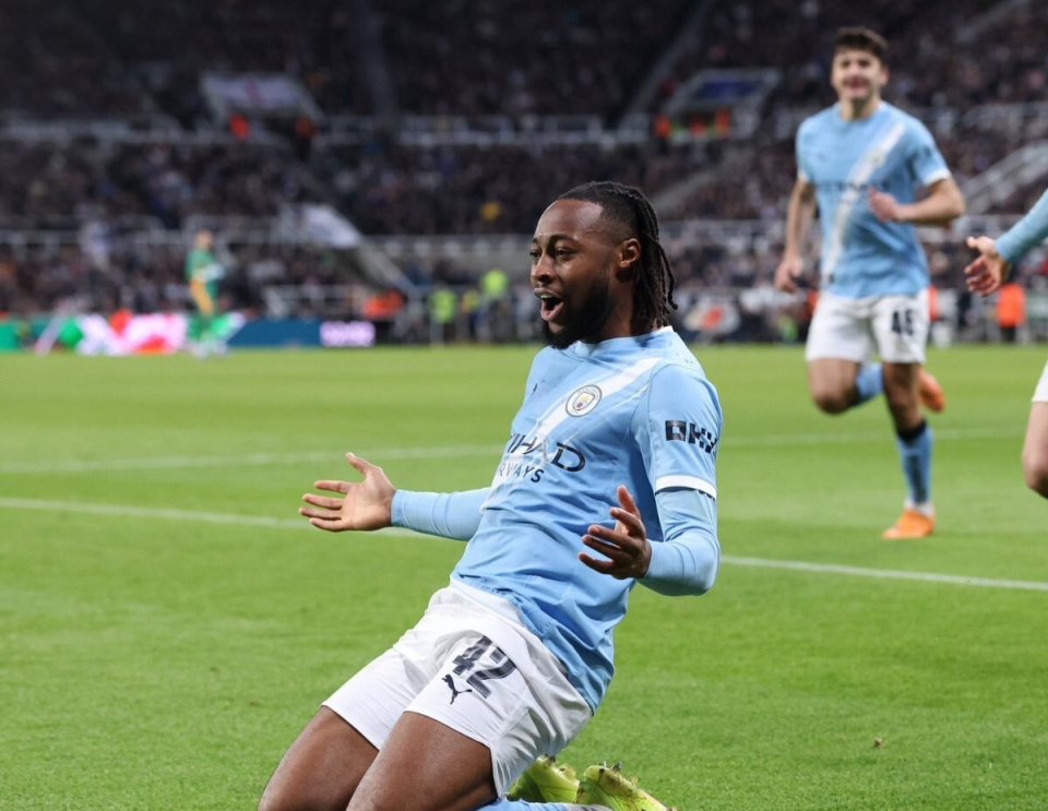 开云官网-超值！6500万镑新援带飞曼城 加盟前2场造3球+蝉联MVP 创17年神迹