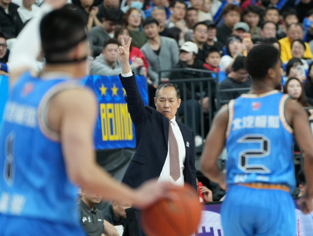 开云-CBA最新消息！顶级大外援加盟北京首钢，上海男篮主力外援受伤